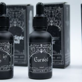 Csepegtetős parfümolaj-Cursed