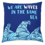 Pamut Párnahuzat Felirattal - We are Waves - Szürke, Kék és Natúr
