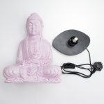 Ülő Buddha lámpa – repedezett hatás, rózsaszín– ovális talp