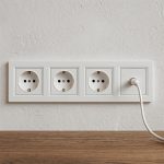 Nova IV három dugalj TV csatlakozóval fehér kerettel