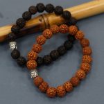 Rudraksha Mala Karkötő - Sötét