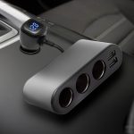 SAL SAU80W autós feszültségelosztó és USB töltő, 3.4A USB töltő, max.80Watt, fém burkolat, Voltmérő, autó-akkumulátor állapotának ellenőrzése, 12/24V járművekhez