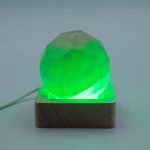 6cm Négyzetes fa LED alátét- Vegyes színek
