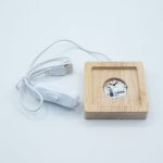 8cm Négyzetes fa LED alátét- Vegyes színek